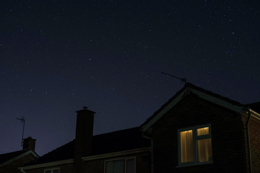星が見える家の写真